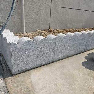 江苏芝麻白花边石  围边石