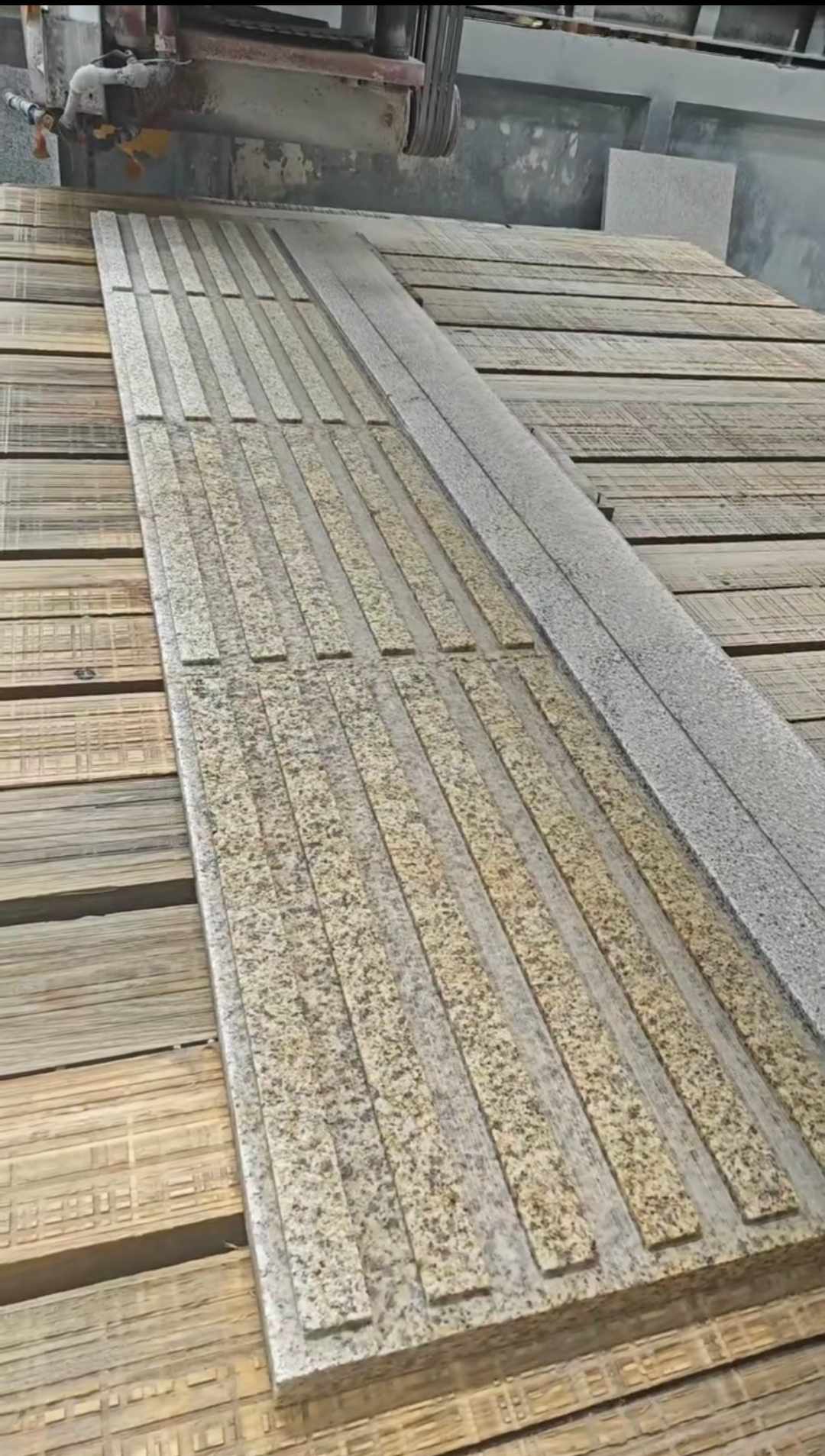 江苏黄金麻盲道石 盲条