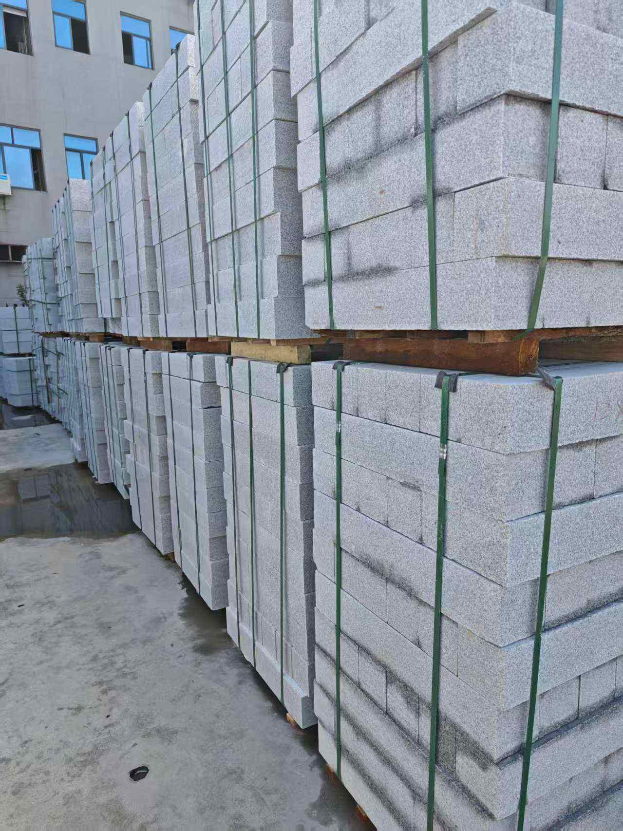 江苏芝麻白路牙石，路侧石